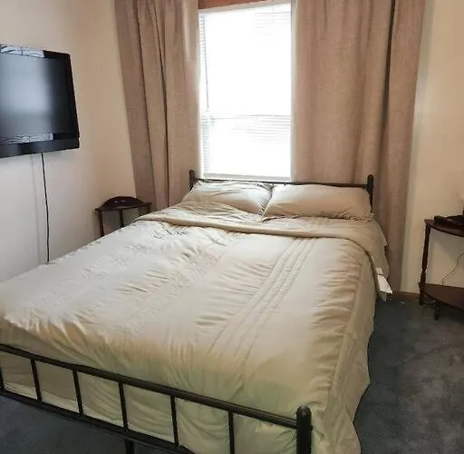 Apartment Retro 2 Bedroom 6 Mins To United Center With Parking Chicago